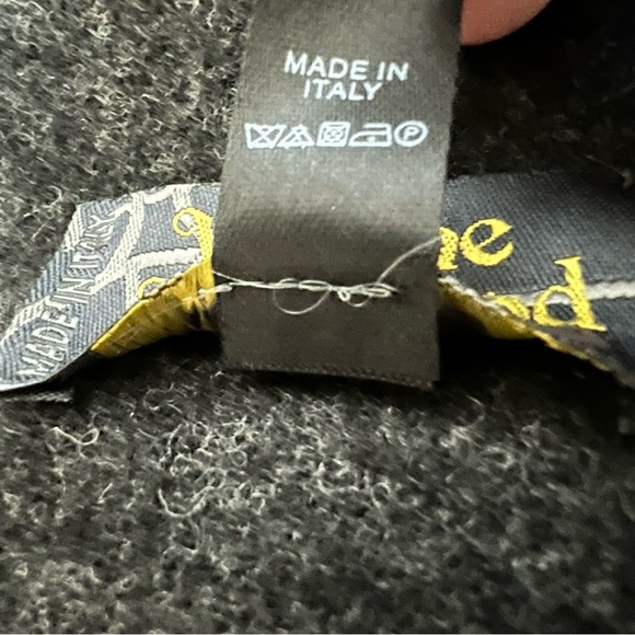 Vivienne Westwood Charcoal Black 100% Wool Unisex Shawl/Wrap Muffler 60” x 12” - Picture 11 of 11